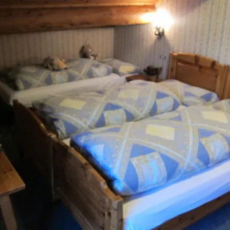 Chalet Del Sole Per Gruppi Aparthotel Livigno Room photo