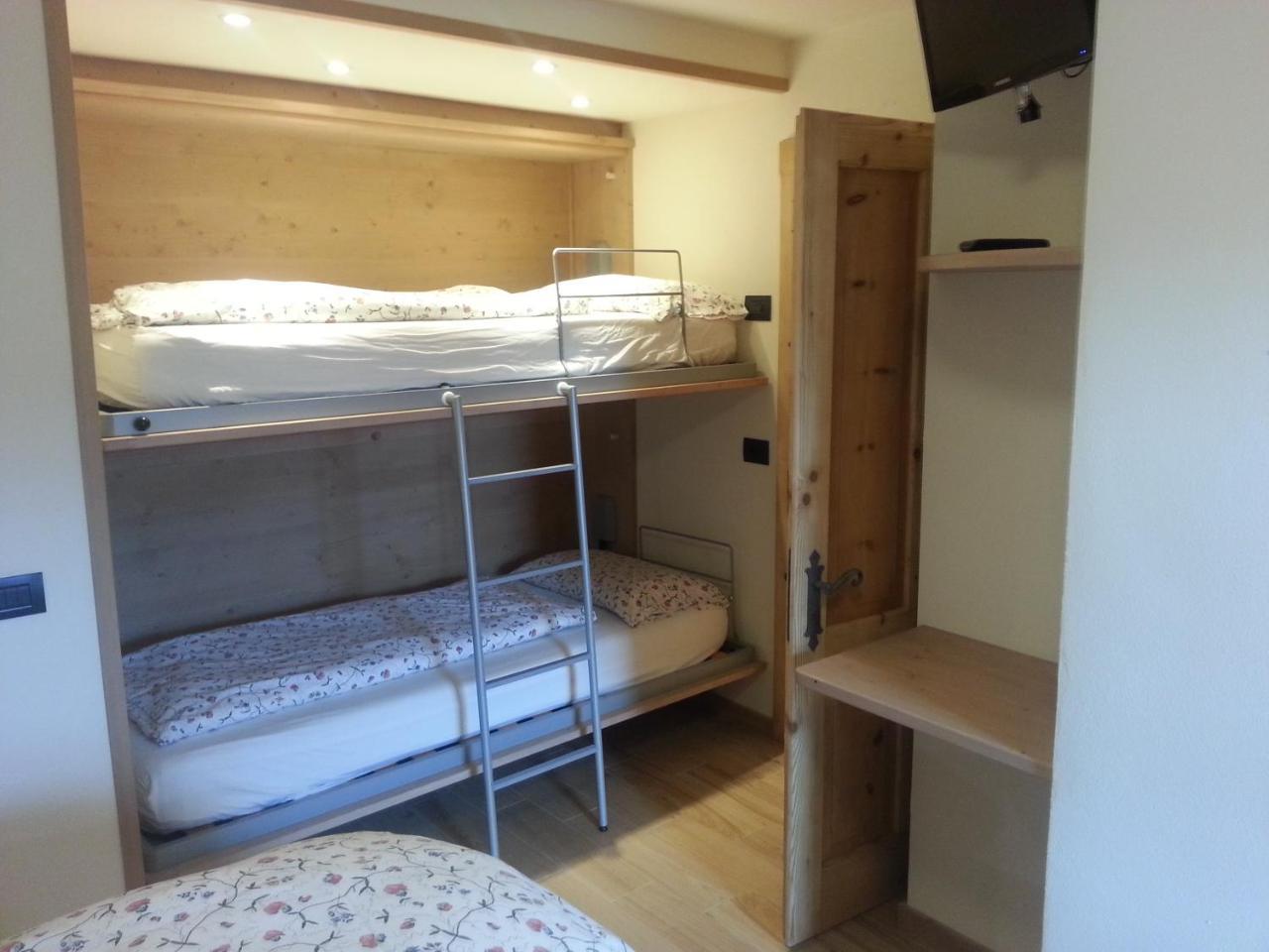 Chalet Del Sole Per Gruppi Apartahotel Livigno